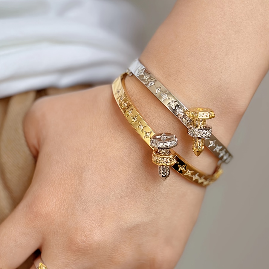 Sparkling Nail-shaped Fashionable Bracelet